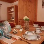 Schattbachgut Apartment Zell am See